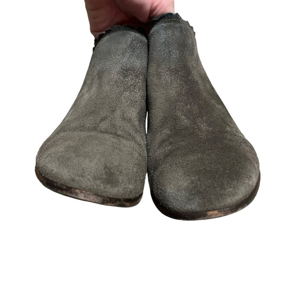 Jack Rogers Marianne gray suede scallop edge booties - Picture 3 of 9